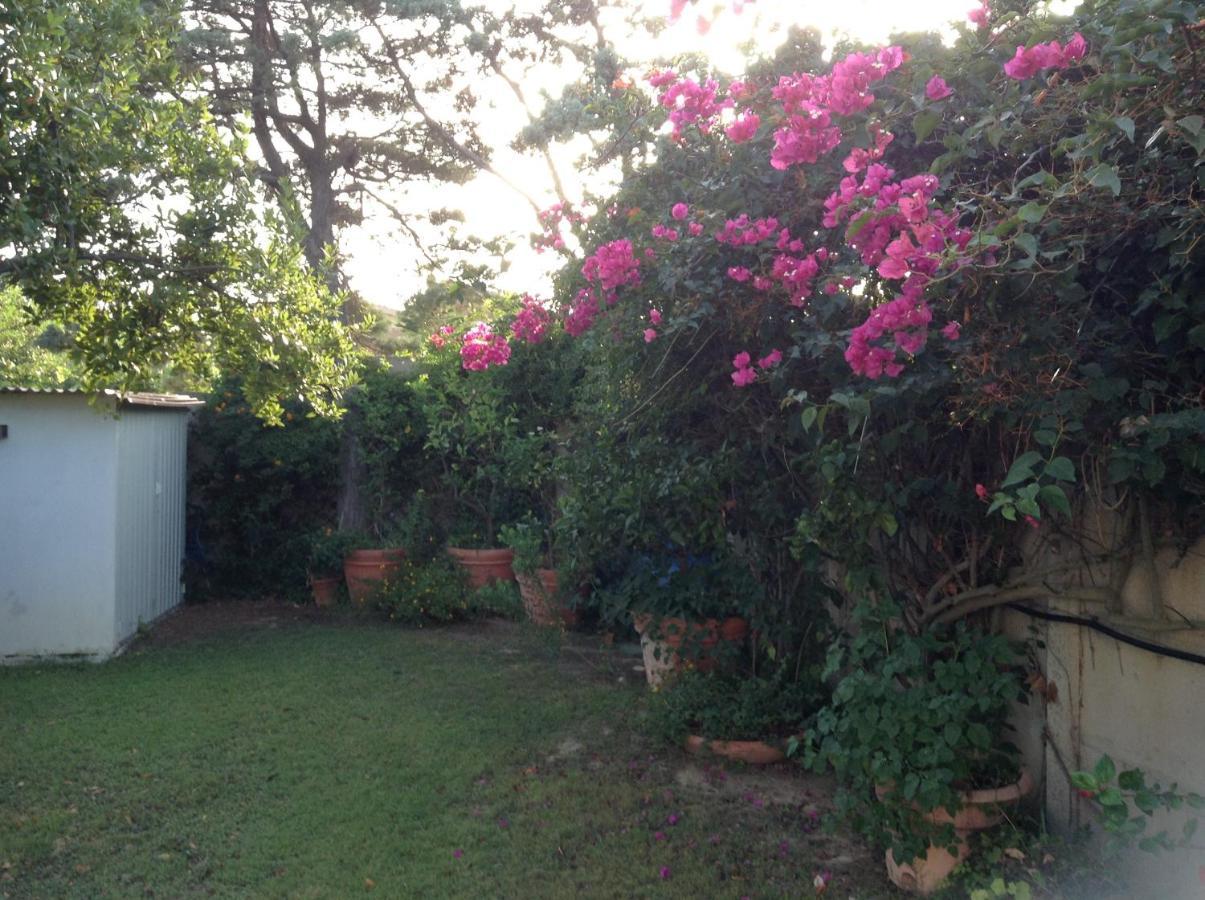 Deliziosa Villa 150 metri dal mare Quartu SantʼElena Esterno foto