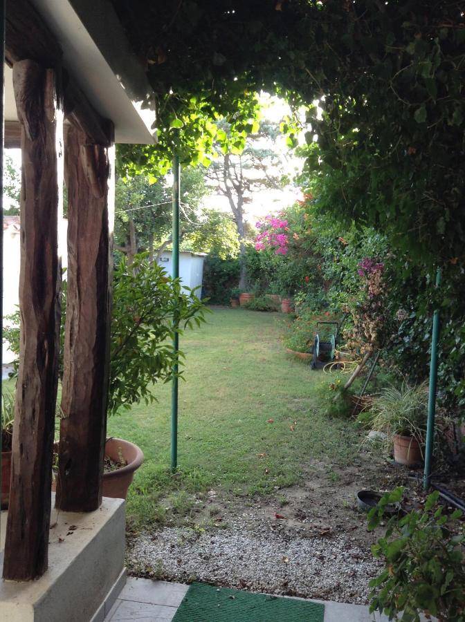 Deliziosa Villa 150 metri dal mare Quartu SantʼElena Esterno foto